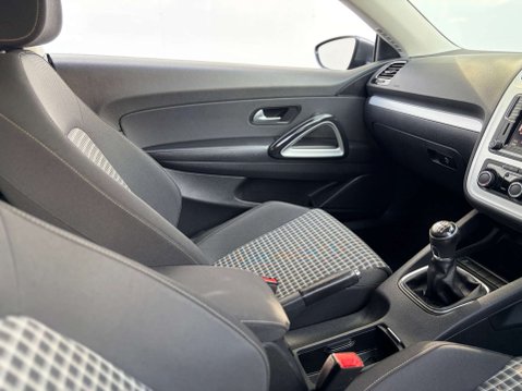 Volkswagen Scirocco 1.4 Scirocco BlueMotion Technology TSi 3dr 18
