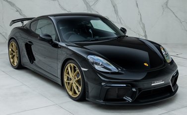 Porsche Cayman GT4 (718) 8