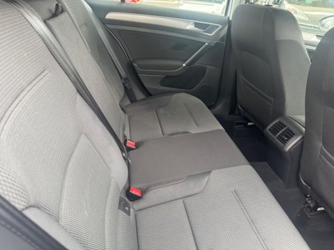Volkswagen Golf 1.6 TDI BlueMotion Tech Match Euro 5 (s/s) 5dr 27