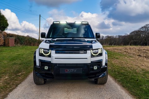 Land Rover Defender 90 Obsidian WideTrak D250 S Hardtop 16