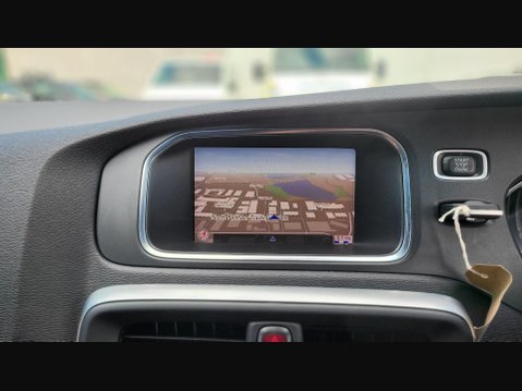 Volvo V40 T2 R-DESIGN NAV PLUS 28