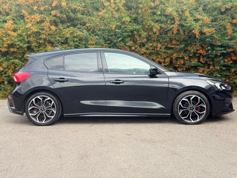 Ford Focus 1.0T EcoBoost ST-Line X Euro 6 (s/s) 5dr 7