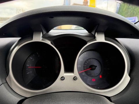 Nissan Juke 1.6 Acenta Premium Euro 5 (s/s) 5dr 11