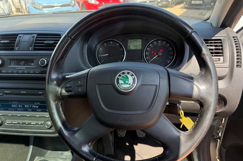 Skoda Roomster SE PLUS.7 SERVICES..IDEAL FOR DOGS, WHEELCHAIR.SUNROOF 21