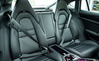 Porsche Panamera Turbo S E-Hybrid 13