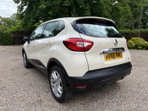 Renault Captur 1.2 TCe ENERGY Dynamique Nav Auto Euro 6 (s/s) 5dr 4