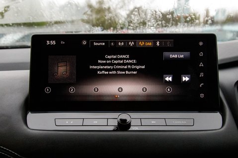 Nissan Qashqai DIG-T N-CONNECTA MHEV 23