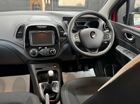 Renault Captur 0.9 Captur Iconic TCe 5dr 33