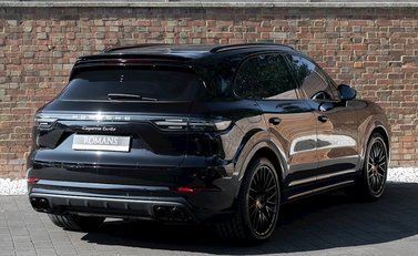 Porsche Cayenne Turbo 7