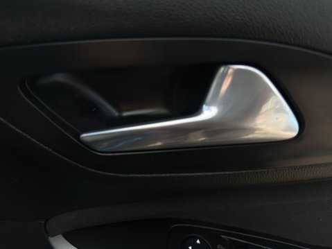 Vauxhall Grandland X 1.2 Turbo SE Premium Euro 6 (s/s) 5dr 55