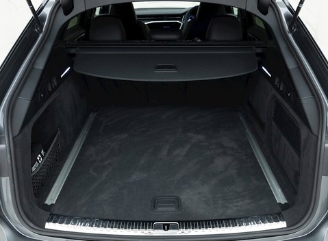 Audi RS6 Avant Carbon Black URBAN 34