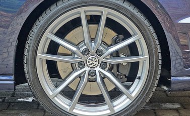 Volkswagen Golf R 10