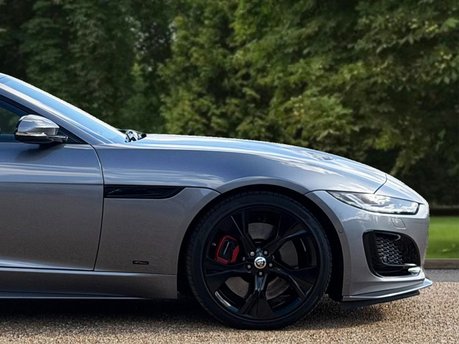 Jaguar F-Type 75 13