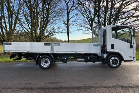 Isuzu Grafter N35.125T Dropside Truck 8