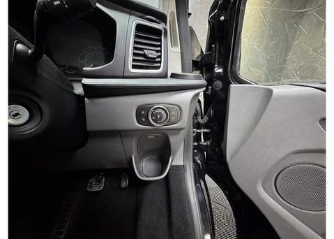Ford Transit Custom 2.0 300 EcoBlue Limited Crew Van Double Cab 5dr Diesel Auto L2 H1 Euro 6 (s 39