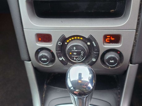 Peugeot 308 1.6 THP SE Hatchback 5dr Petrol Automatic (188 g/km, 140 bhp) 53
