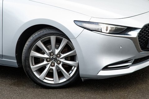 Mazda 3 GT SPORT MHEV 11