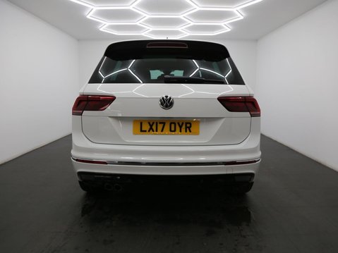 Volkswagen Tiguan 2.0 TDI BlueMotion Tech R-Line DSG Euro 6 (s/s) 5dr 6