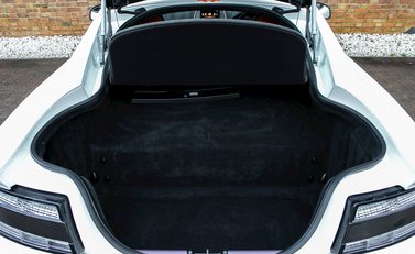 Aston Martin V12 Vantage AMR 36