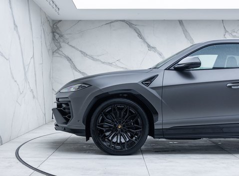 Lamborghini Urus SE 34