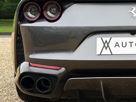 Ferrari 812 Superfast 21