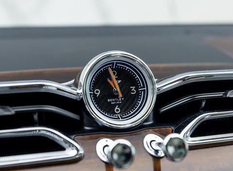 Bentley Bentayga V8 First Edition LHD 28