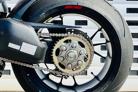 Ducati Streetfighter V4 Streetfighter V4 S 32