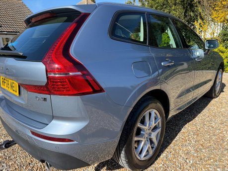 Volvo XC60 2.0 D4 Momentum Auto AWD Euro 6 (s/s) 5dr 8