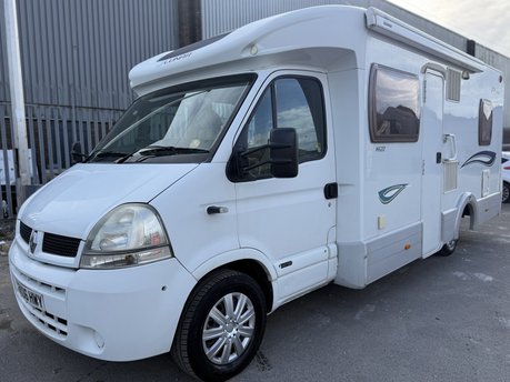 Renault Master LUNAR PREMIER H622 4-BERTH MOTORHOME
