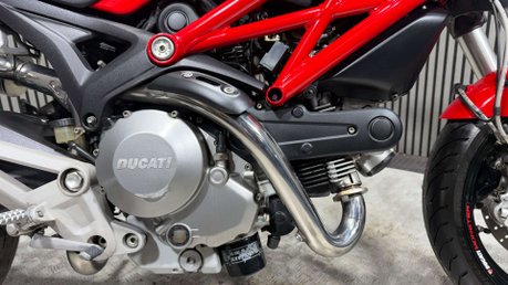 Ducati Monster 696 2011 ONLY 5K SERVICED WARRANTY 696CC LONG MOT VERY CLEAN NAKED 17