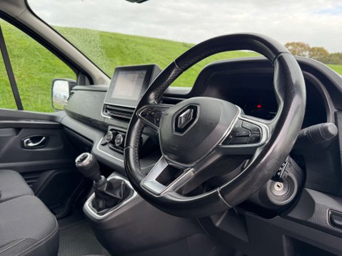 Renault Trafic 2.0 Trafic SL28 Sport Blue dCi 8