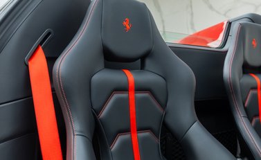 Ferrari 488 SPIDER 18
