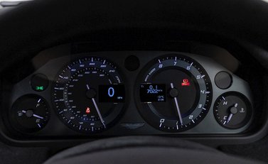 Aston Martin Vantage GT8 14