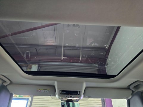 Land Rover Discovery 3.0 TD V6 HSE Luxury Auto 4WD Euro 6 (s/s) 5dr 30