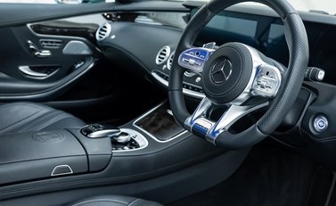 Mercedes-Benz S Class S63 AMG Coupe 10