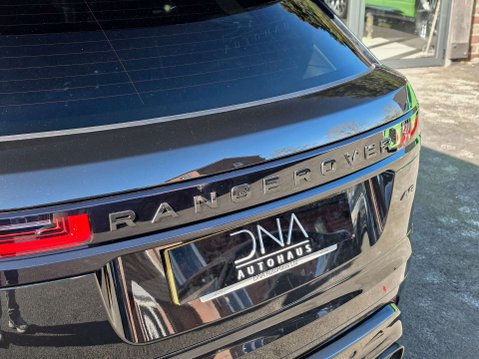 Land Rover Range Rover Velar 3.0 Range Rover Velar R-Dynamic SE D MHEV Auto 4WD 5dr 36
