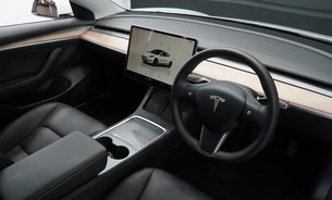 Tesla Model 3 Standard Range Plus Ryzen Chip LFP Battery Panoramic Roof One Owner VAT Q 2