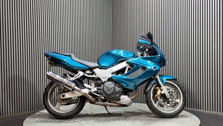 Honda VTR 2001 ONLY 24K CLEAN RUNNING PROJECT BIKE 1000CC VTWIN