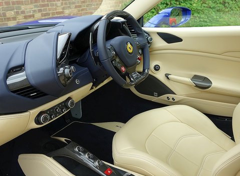 Ferrari 488 Spider 28