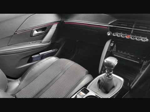 Peugeot 208 PURETECH GT S/S 31