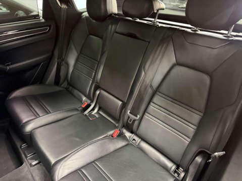 Porsche Cayenne 3.0T V6 GPF SUV 5dr Petrol TiptronicS 4WD Euro 6 (s/s) (340 ps) 39