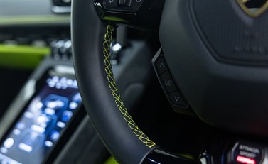 Lamborghini Huracan Tecnica 27