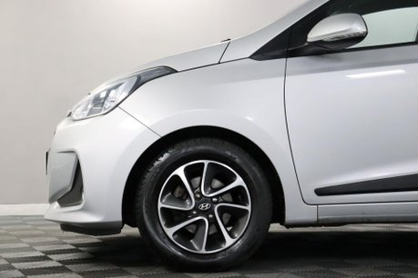 Hyundai i10 PREMIUM 27