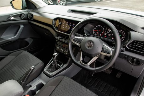 Volkswagen T-Cross SE TSI DSG