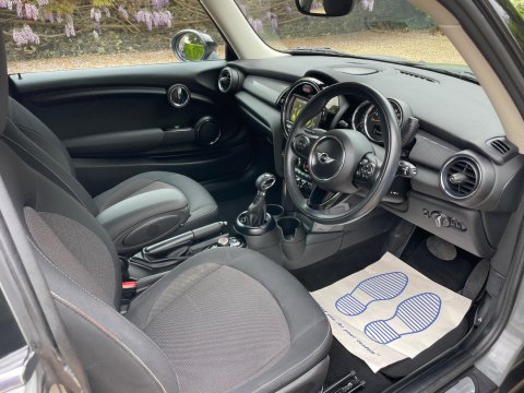 Mini Hatch 1.5 Cooper Hatchback 3dr Petrol Auto Euro 6 (s/s) (136 ps) 24