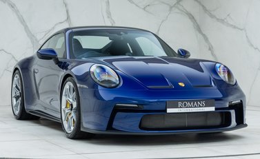 Porsche 911 GT3 Touring (992) 6