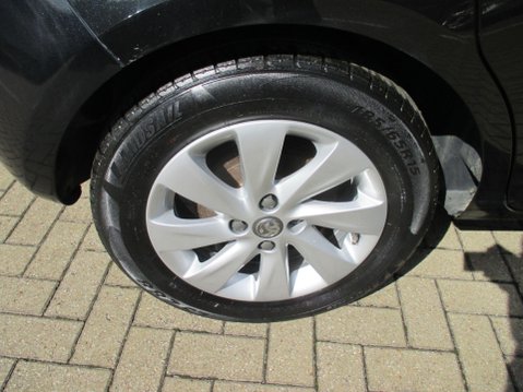 Vauxhall Corsa 1.4i ecoFLEX Design Euro 6 5dr 9