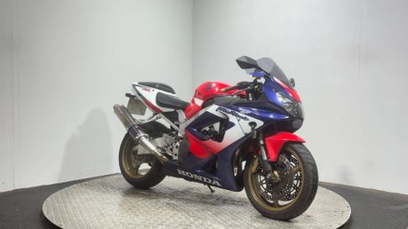 Honda CBR 2009 CBR900 FIREBLADE 29K ICONIC 1 OWNER SPORTS TRACK BIKE 5