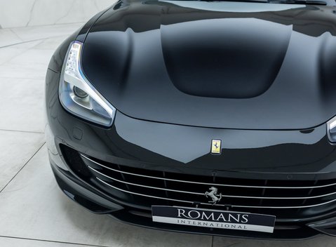 Ferrari GTC4 Lusso V12 30