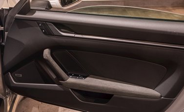 Porsche 911 (992) Carrera GTS 13